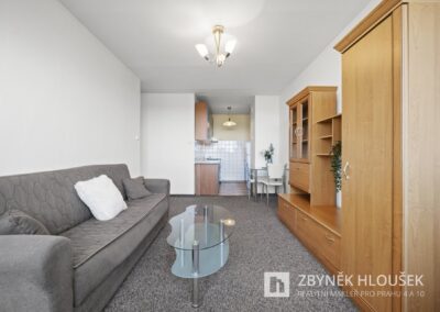 Prodej bytu 2+KK/L, Praha 4 - Háje, ul. Stříbrského