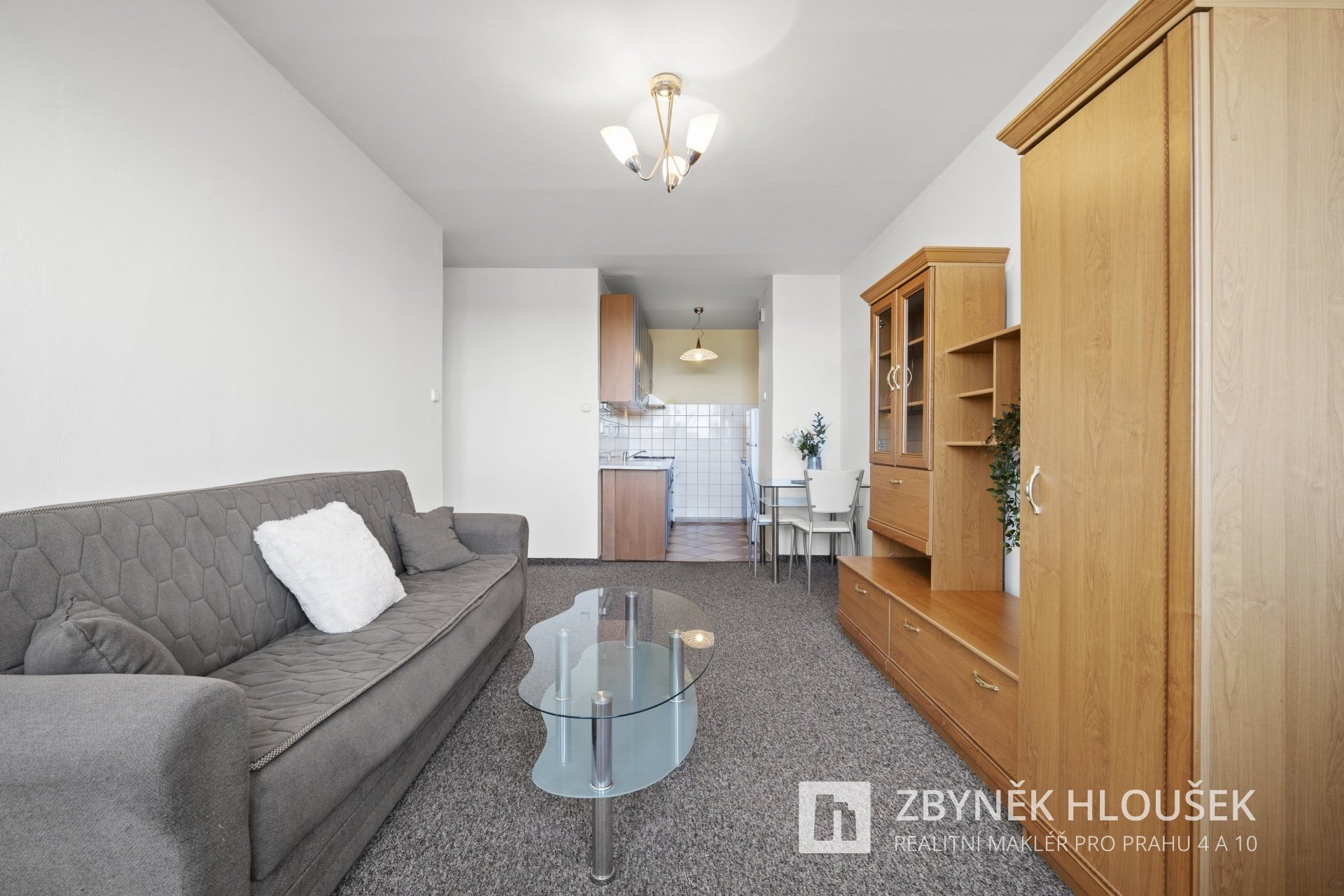 Prodej bytu 2+KK/L, Praha 4 - Háje, ul. Stříbrského Prodej bytu 2+KK/L, Praha 4 - Háje, ul. Stříbrského