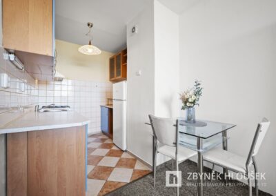 Prodej bytu 2+KK/L, Praha 4 - Háje, ul. Stříbrského