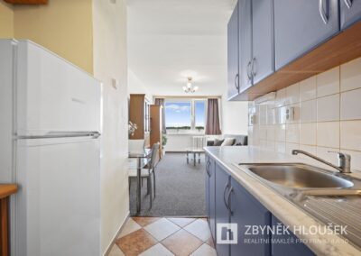 Prodej bytu 2+KK/L, Praha 4 - Háje, ul. Stříbrského