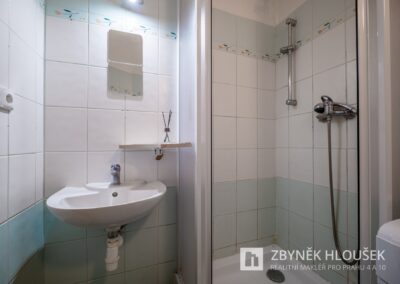 Prodej bytu 2+KK/L, Praha 4 - Háje, ul. Stříbrského