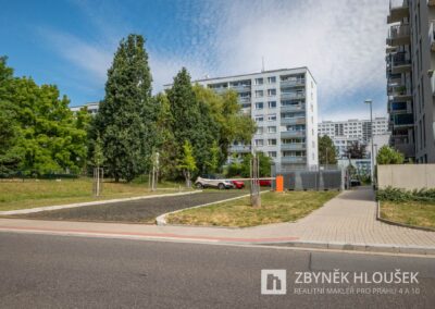 Prodej bytu 2+KK/L, Praha 4 - Háje, ul. Stříbrského